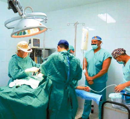 Habilitan quirófano en Hospital de La Paz