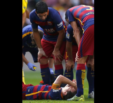 Barcelona gana a Las Palmas (2-1), pero pierde a Messi durante dos meses