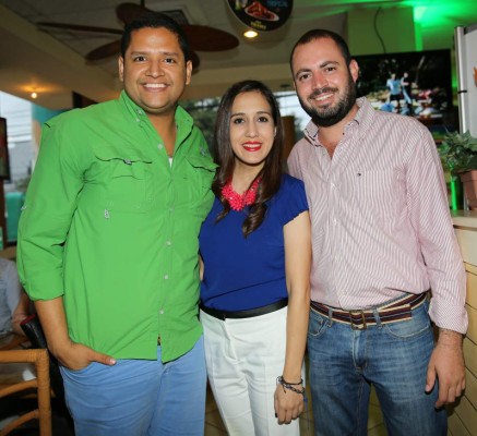 Exquisita cita culinaria para presentar menú
