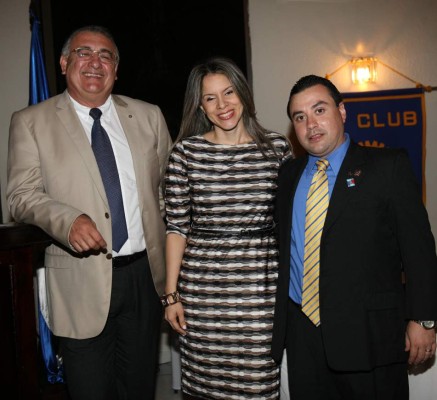 Nueva directiva de Club Rotario Kaputzihil