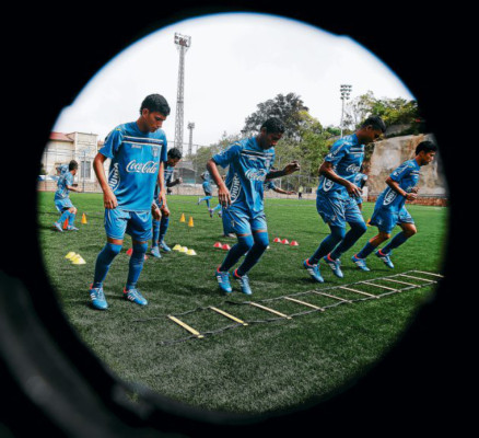 Sub 17 de Honduras a iniciar con pie derecho ante El Salvador