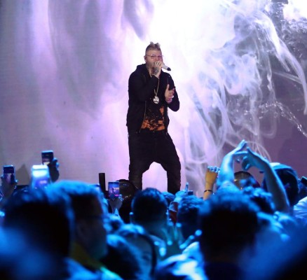 El artista urbano Farruko revela que quiere grabar video en Roatán