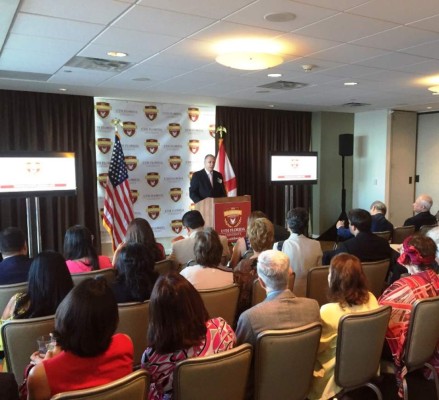 Inauguran primera universidad hondureña virtual en EEUU