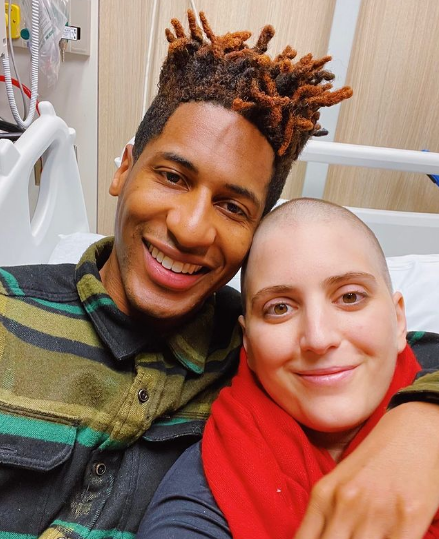 ¿Quién es Jon Batiste, el jazzista que se consagró en los Grammy?