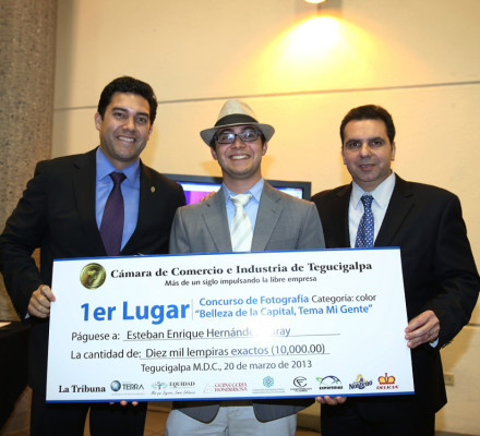 Empresarios reconocen talento fotográfico