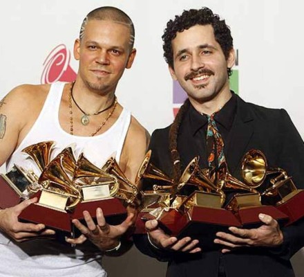 Calle 13 dice adiós