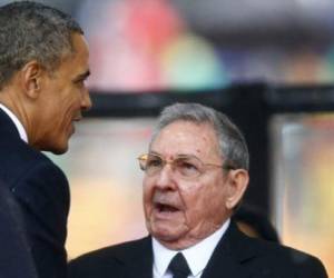 Barack Obama y Raul Castro.
