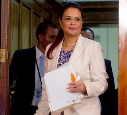 Sala confirma embargo de propiedades a Roxana Baldetti