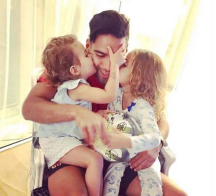 La faceta más tierna de los mejores futbolistas del mundo: ¡ser papá!