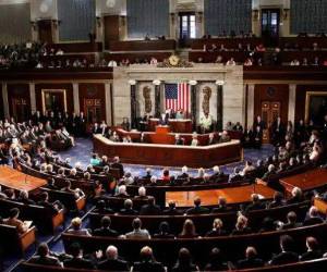 Si los 11 salen elegidos el número total de latinos ascendería a 45 por primera vez y representarían más del 10% del total, añade.