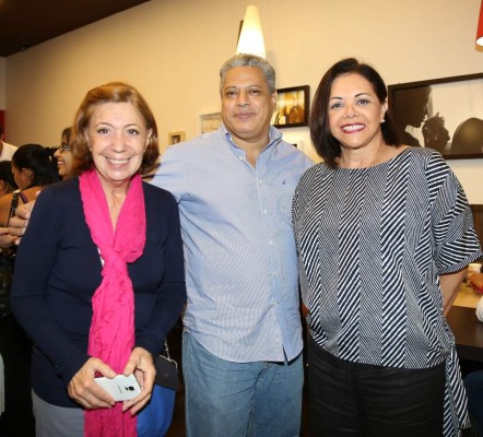 Inauguran una exquisita propuesta de helados y café