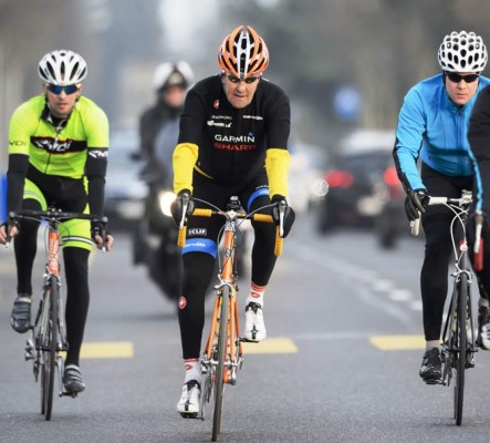 John Kerry, hospitalizado tras un accidente de bicicleta en Francia