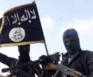 El grupo yihadista Estado Islámico (EI) reivindicó el doble atentado suicida que mató a un policía e hirió a ocho personas este jueves en Túnez.