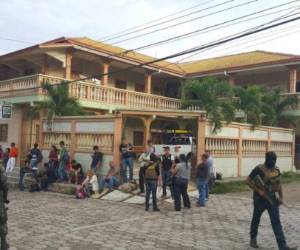 Al menos 12 bienes se aseguraron durante la Operación Coyote entre viviendas y lotes de terreno, incluyendo 13 cuentas bancarias así como cuatro vehículos.