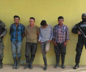 Dichas personas supuestamente pertenecen a una banda que se dedica al robo de ganado y que sus principales cabecillas radican en el Municipio de Santa María Del Real.