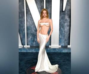La actriz Hunter Schafer de “Euphoria” causó polémica en la fiesta de Vanity Fair luego de la ceremonia de los premios Oscar. Conoce más de la actriz y su look.