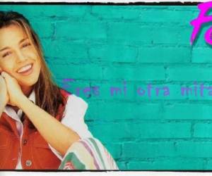 Cómo olvidar a Fey, una de las cantantes que se ganó la popularidad de muchos jóvenes en los años 90. La mexicana, que se especializó en el género de música pop y electrónica, logró captar la atención de muchos con letras como “Media naranja”.