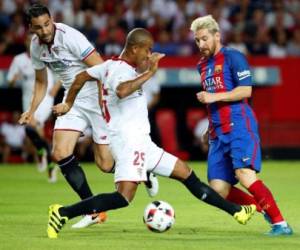 Messi, Suárez y Neymar son el tridente que ataca al Sevilla en este encuentro. (Foto: Agencias)