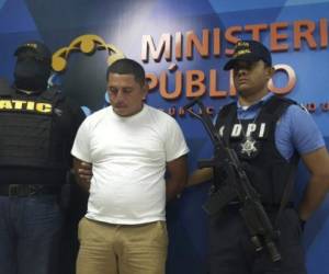 Nelson Darío Espinoza fue capturado por agentes de la ATIC y la DPI por supuestamente violar a menores de edad.