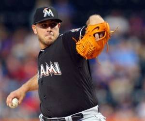 La lancha, de 30 pies de largo, pertenecía a un amigo del pelotero. Según los informes, la embarcación sufrió 'daño extenso' en su parte inferior debido al impacto y quedó boca abajo.