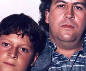 Pablo Escobar junto a su hijo, Jr Pablo Escobar.