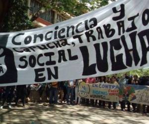 En Ciudad Univesitaria se realizaba una asamblea en la que participaban estudiantes de varias carreras entre ellos de Pedagogía, Química y Farmacia, Nutrición, Odontología y Trabajo Social.