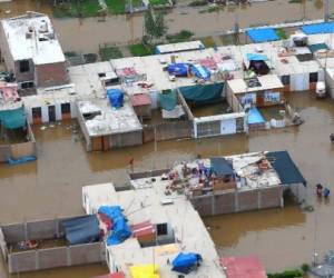 La lluvias torrenciales, avalanchas y desbordes de ríos han provocado la muerte de 25 personas y afectado a otras 243,214 en las 24 regiones de Perú en lo que va del año, según el Instituto Nacional de Defensa Civil (Indeci).
