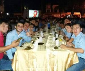 En un ambiente de hermandad los universitarios disfrutaron de la nochebuena (Foto: El Heraldo Honduras/ Noticias de Honduras)