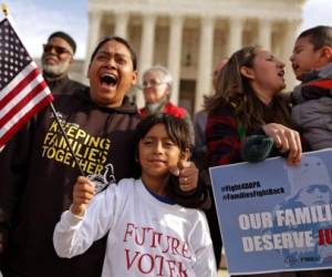 Pese a tener el DACA los agentes 'le informaron que sería arrestado y deportado de cualquier manera, porque 'no nació en este país''.