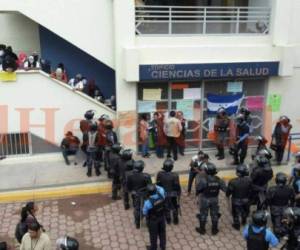 Varios sectores catalogaron el ingreso de la Policía al campus como la violación de la autonomía del alma mater.