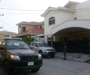 'Operación Fantasma': Allanan lujosa vivienda en el norte de Honduras.