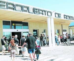 Según datos de la Nasa en el año 2010, más de 1 millón de personas estaban visitando la isla cada año.