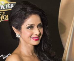 La actriz india Sridevi Kapoor llega a la ceremonia de entrega de premios de la Academia Internacional de Cine Indio (iifa) en el Hotel Venetian de Macao China 06 julio 2013 La 14ª Edición de los Premios Iifa conmemora los 100 años de cine y carreras India. Foto: Shutterstock