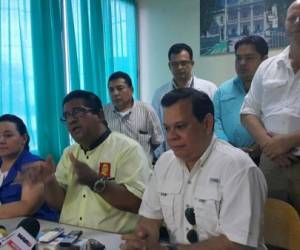 Los funcionarios se reunieron con el alcalde de Choluteca, Quintín Soriano y ofrecieron una conferencia de prensa sobre los casos de microcefalia por zika en este lugar del sur del país.
