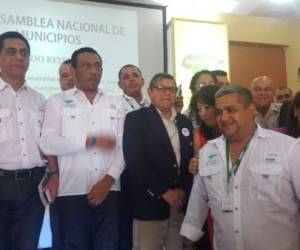 Los alcaldes de los municipios de Honduras llegaron hasta La Ceiba para realizar su voto.