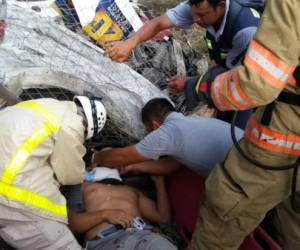 Los heridos fueron trasladados en ambulancias hasta un centro asistencial de El Progreso.
