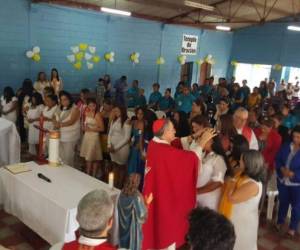 La misa fue auspiciada por el Cardenal Oscar Andrés Rodríguez en la Penitenciaria Nacional Femenina de Adaptación Social.