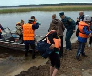 Reiteradas advertencias sobre la proximidad de un ciclón del Atlántico habían sido emitidas días antes de la tormenta, aconsejando a la gente no salir en bote en el lago.