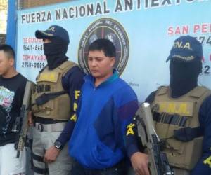 A los hermanos Durón Fúnez se les decomiso un celular y quienes serán remitidos a la Fiscalía del Ministerio Público acusados por el delito de extorsión continuada.