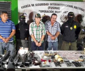 Al menos dos supuestos líderes del cártel de los hermanos AA y un compiche fueron capturados el sábado junto a un nutrido arsenal de armas en un operativo en Yoro, Honduras.
