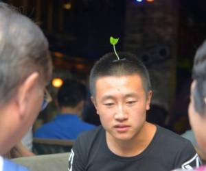 La nueva tendencia acapara -literalmente- la cabeza de los chinos.