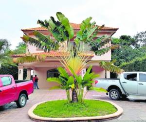 Esta residencia, ubicada en la exclusiva colonia Villas Mackay de San Pedro Sula, fue puesta a las órdenes de la OABI ayer en horas de la mañana, tras su aseguramiento.
