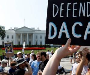 El gobierno de Trump, que considera el DACA inconstitucional, pidió en noviembre pasado a la Corte Suprema que se pronuncie sobre su legalidad.