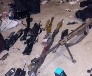 Armas decomisadas durante operativo de recaptura del 'Chapo'.