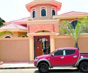 Lujosas residencias ubicadas en la zona norte del país le fueron incautadas por las autoridades a Carlos Arnoldo “El Negro” Lobo.