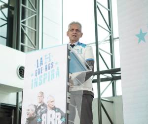 En vivo: Reinaldo Rueda se puso la camisa de Honduras y confirmó su cuerpo técnico