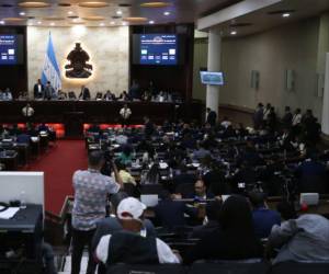 Tres diputadas se sumarán en el Congreso 2026-2030, según resultados preliminares del CNE.