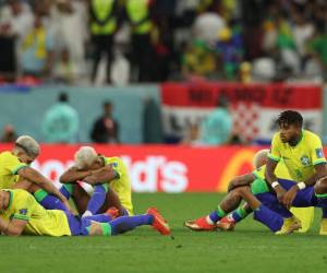 Brasil cayó en penales ante Croacia y quedó fuera del Mundial de Qatar 2022. Aquí las imágenes del sufrimiento de los brasileños al conocer el resultado final.