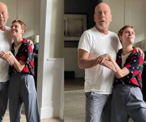 El actor estadounidense Bruce Willis, retirado de las pantallas desde hace casi un año por problemas de salud, fue diagnosticado con demencia frontotemporal, informó este jueves su familia en un comunicado.