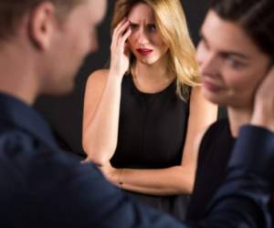 2-Reconoce que el infiel es así, con independencia de cómo seas tú: Este es el primer paso. La persona debe entender primero que su apariencia física no está relacionada con la infidelidad. No importa si está delgado, alto, gordo ...